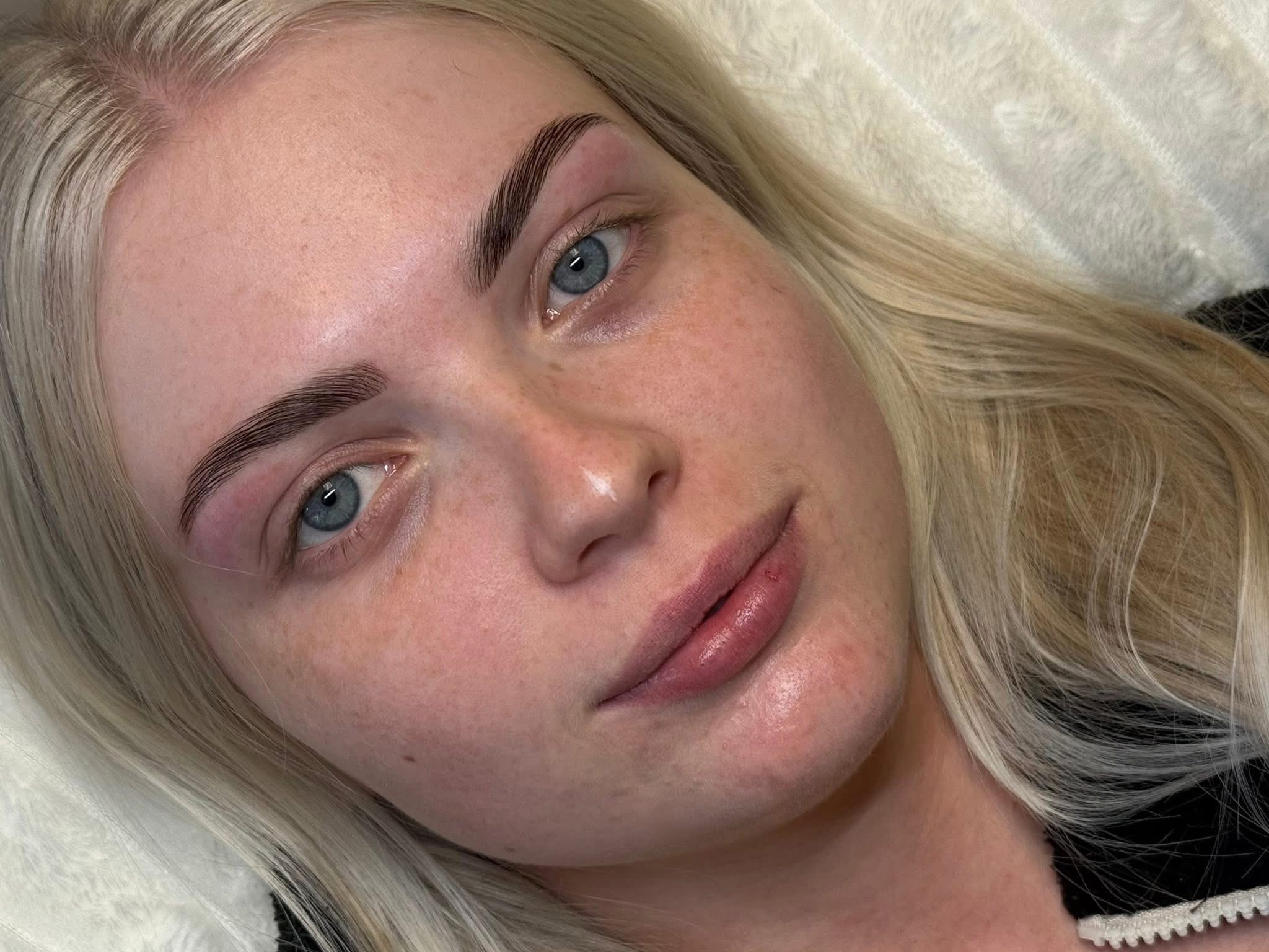 Freshly shaped and defined brows